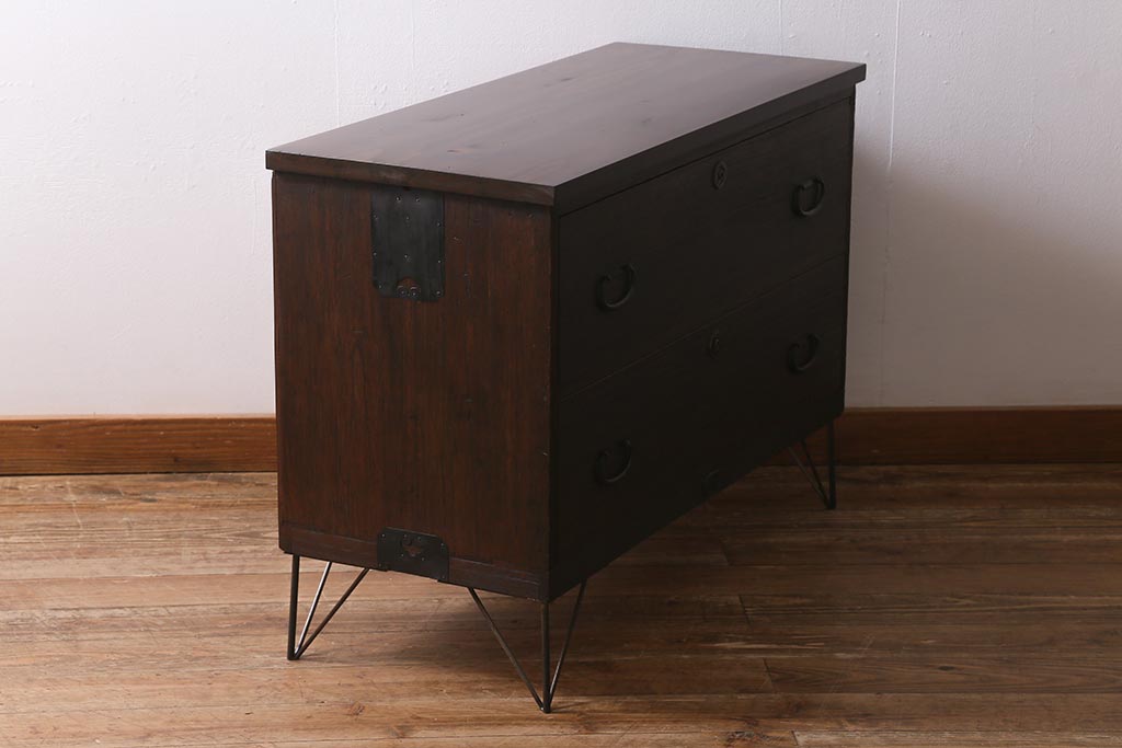 レトロ雑貨　鉄脚リメイク　上品なレトロスタイルに合う桐材製のリビングボード(テレビ台、衣装箪笥、桐箪笥、桐たんす)(R-040570)