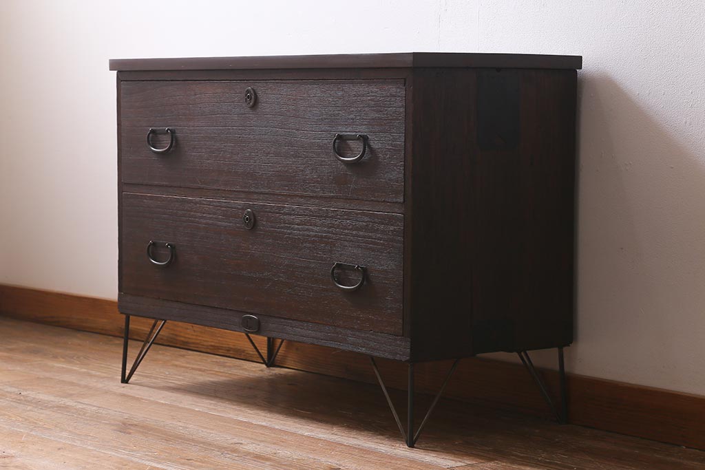 レトロ雑貨　鉄脚リメイク　上品なレトロスタイルに合う桐材製のリビングボード(テレビ台、衣装箪笥、桐箪笥、桐たんす)(R-040570)