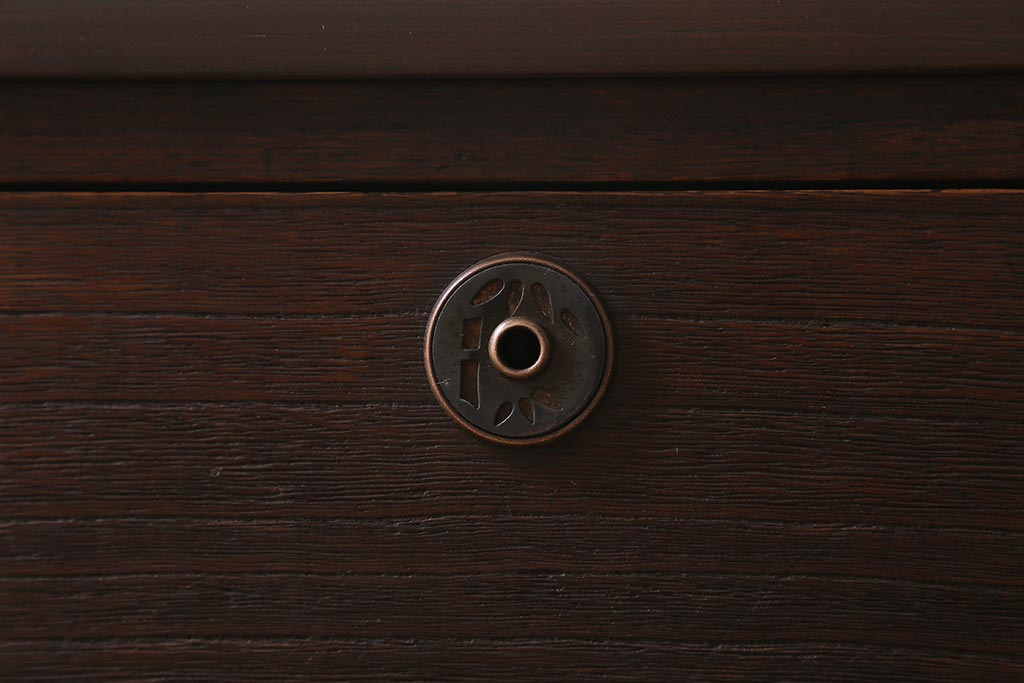 レトロ雑貨　鉄脚リメイク　上品なレトロスタイルに合う桐材製のリビングボード(テレビ台、衣装箪笥、桐箪笥、桐たんす)(R-040570)