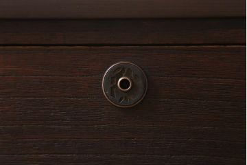 レトロ雑貨　鉄脚リメイク　上品なレトロスタイルに合う桐材製のリビングボード(テレビ台、衣装箪笥、桐箪笥、桐たんす)(R-040570)