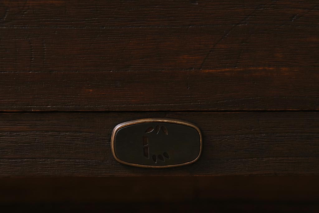 レトロ雑貨　鉄脚リメイク　上品なレトロスタイルに合う桐材製のリビングボード(テレビ台、衣装箪笥、桐箪笥、桐たんす)(R-040570)