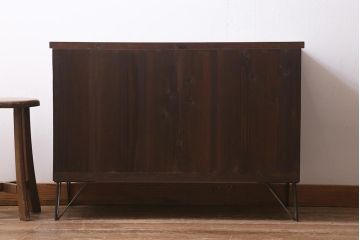 レトロ雑貨　鉄脚リメイク　上品なレトロスタイルに合う桐材製のリビングボード(テレビ台、衣装箪笥、桐箪笥、桐たんす)(R-040570)