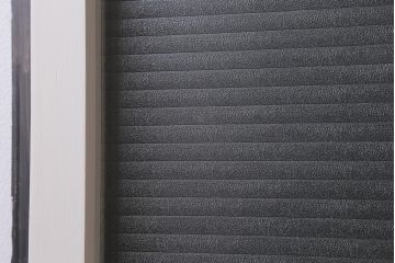 レトロ建具　銀モールガラス・すりガラス　清潔感漂うホワイトペイントのガラス戸2枚セット(引き戸、建具)(R-040572)