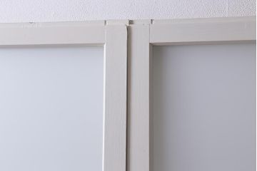 レトロ建具　銀モールガラス・すりガラス　清潔感漂うホワイトペイントのガラス戸2枚セット(引き戸、建具)(R-040572)