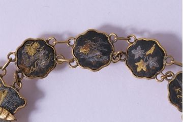 レトロ雑貨　鉄地肥後象嵌　蝶をモチーフにしたネックレス・ブレスレット　セット(R-040585)