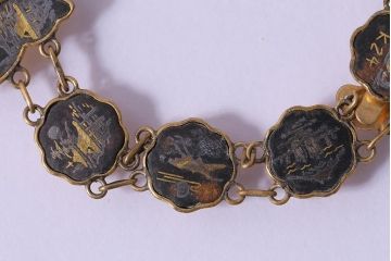 レトロ雑貨　鉄地肥後象嵌　蝶をモチーフにしたネックレス・ブレスレット　セット(R-040585)