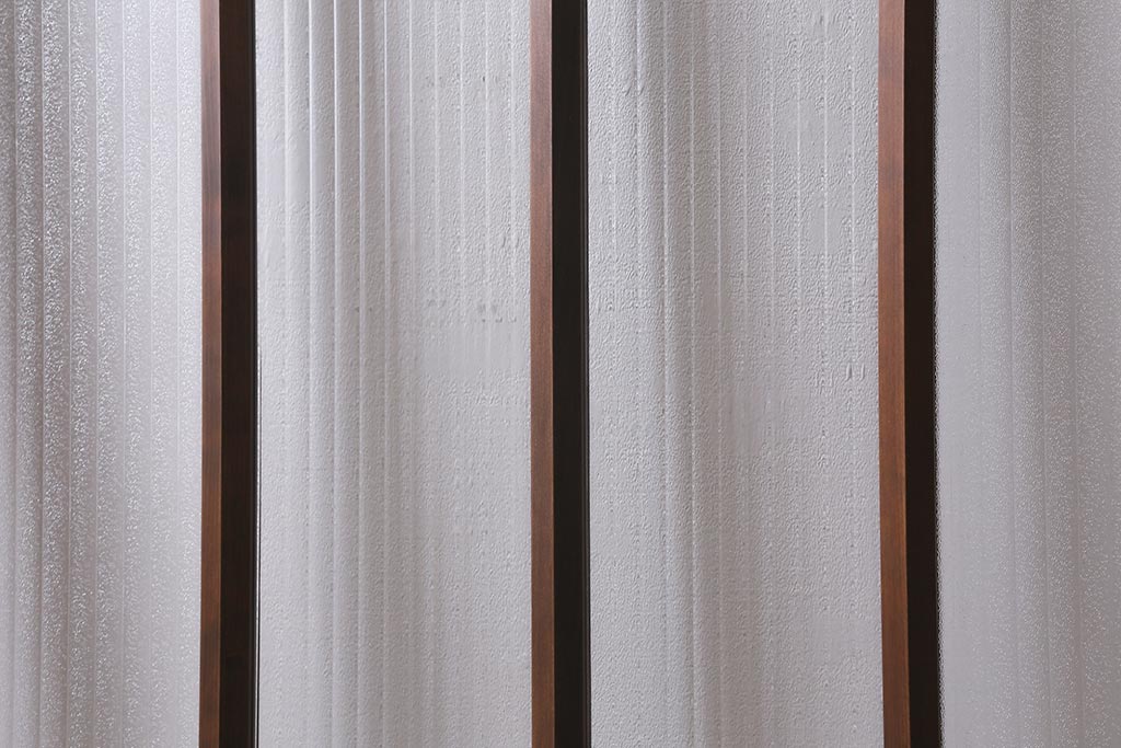 アンティーク建具　昭和中期　銀モールガラス・モールガラス入り　ストライプ模様がレトロなガラス引き戸1枚(ガラス戸)(R-040588)