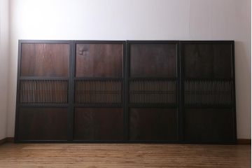 アンティーク建具　明治大正期　ペイント　すりガラス入り　黒い木枠がモダンな格子帯戸4枚セット(引き戸、板戸)(R-040589)