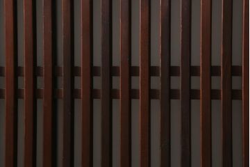 アンティーク建具　明治大正期　ペイント　すりガラス入り　黒い木枠がモダンな格子帯戸4枚セット(引き戸、板戸)(R-040589)