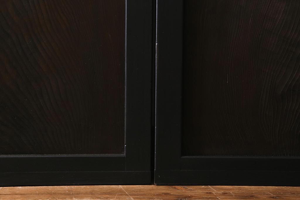 アンティーク建具　明治大正期　ペイント　すりガラス入り　黒い木枠がモダンな格子帯戸4枚セット(引き戸、板戸)(R-040589)