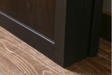 アンティーク建具　明治大正期　ペイント　すりガラス入り　黒い木枠がモダンな格子帯戸4枚セット(引き戸、板戸)(R-040589)