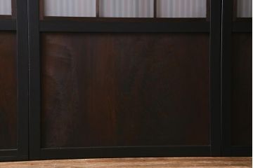 アンティーク建具　明治大正期　ペイント　すりガラス入り　黒い木枠がモダンな格子帯戸4枚セット(引き戸、板戸)(R-040589)