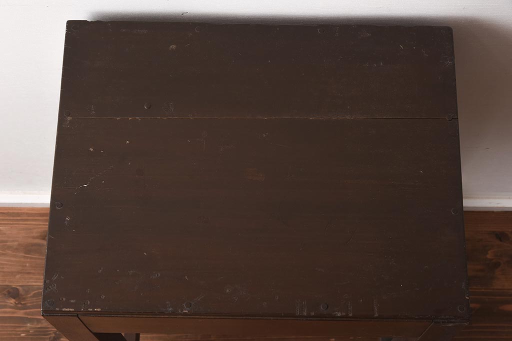 レトロ家具　昭和中期　シンプルなデザインが魅力のサイドテーブル(電話台、飾り台、花台)(R-040594)