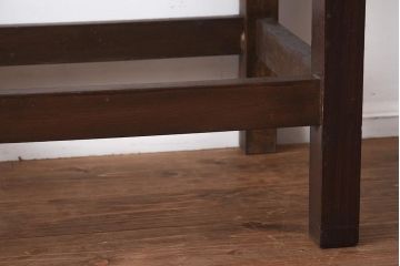 レトロ家具　昭和中期　シンプルなデザインが魅力のサイドテーブル(電話台、飾り台、花台)(R-040594)