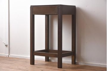 レトロ家具　昭和中期　シンプルなデザインが魅力のサイドテーブル(電話台、飾り台、花台)(R-040594)