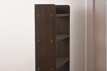 アンティーク家具　和製アンティーク　使い込まれた質感が味のある木製オープンラック(本棚、飾り棚)(R-040600)