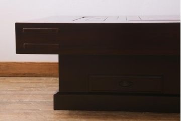 ヴィンテージ家具　カリン材(花梨材)　天板極厚　貫禄のある重厚な佇まいの関西火鉢(ローテーブル、長火鉢、座卓、リビングテーブル、囲炉裏、ビンテージ)(R-040617)