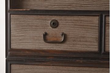【簡易リペア限定品】アンティーク建具　和製アンティーク　昭和中期　総桐材　黒檀材　古い木肌が味わい深い上手物の3段重ね箪笥(衣装箪笥、引き出し、桐箪笥、桐たんす、和タンス、収納箪笥)(R-040622)
