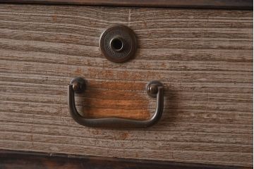 【簡易リペア限定品】アンティーク建具　和製アンティーク　昭和中期　総桐材　黒檀材　古い木肌が味わい深い上手物の3段重ね箪笥(衣装箪笥、引き出し、桐箪笥、桐たんす、和タンス、収納箪笥)(R-040622)