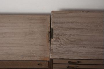 アンティーク家具　和製アンティーク　昭和中期　総桐材　黒檀材　古い木肌が味わい深い上手物の3段重ね箪笥(衣装箪笥、引き出し、桐箪笥、桐たんす、和タンス、収納箪笥)(R-040622)