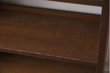 アンティーク家具　和製アンティーク　昭和中期　懐かしさ感じる木味がレトロな本棚(ブックシェルフ、オープンラック、収納棚、飾り棚)(R-040623)