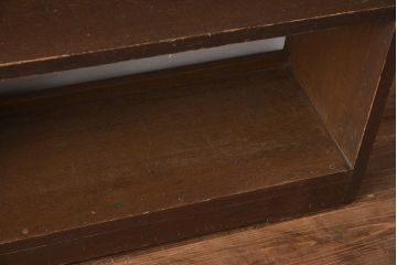 アンティーク家具　和製アンティーク　昭和中期　懐かしさ感じる木味がレトロな本棚(ブックシェルフ、オープンラック、収納棚、飾り棚)(R-040623)