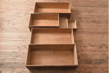 アンティーク家具　和製アンティーク　明治期　 観音開き戸　前面桐材　隠し付き　十字金具が魅力的な重ね箪笥(観音箪笥、衣装箪笥、引き出し、桐箪笥、桐たんす)(R-040624)