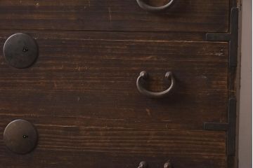 アンティーク家具　明治大正期　総桐材　落ち着いた雰囲気が魅力の衣裳箪笥(引き出し、ローチェスト、桐箪笥、桐たんす)(R-040630)