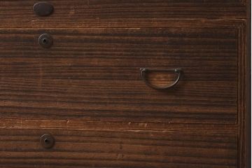 アンティーク家具　昭和初期　総桐材　すっきりとしたデザインが魅力の重ね箪笥(衣裳箪笥、引き出し、桐箪笥、桐たんす)(R-040632)