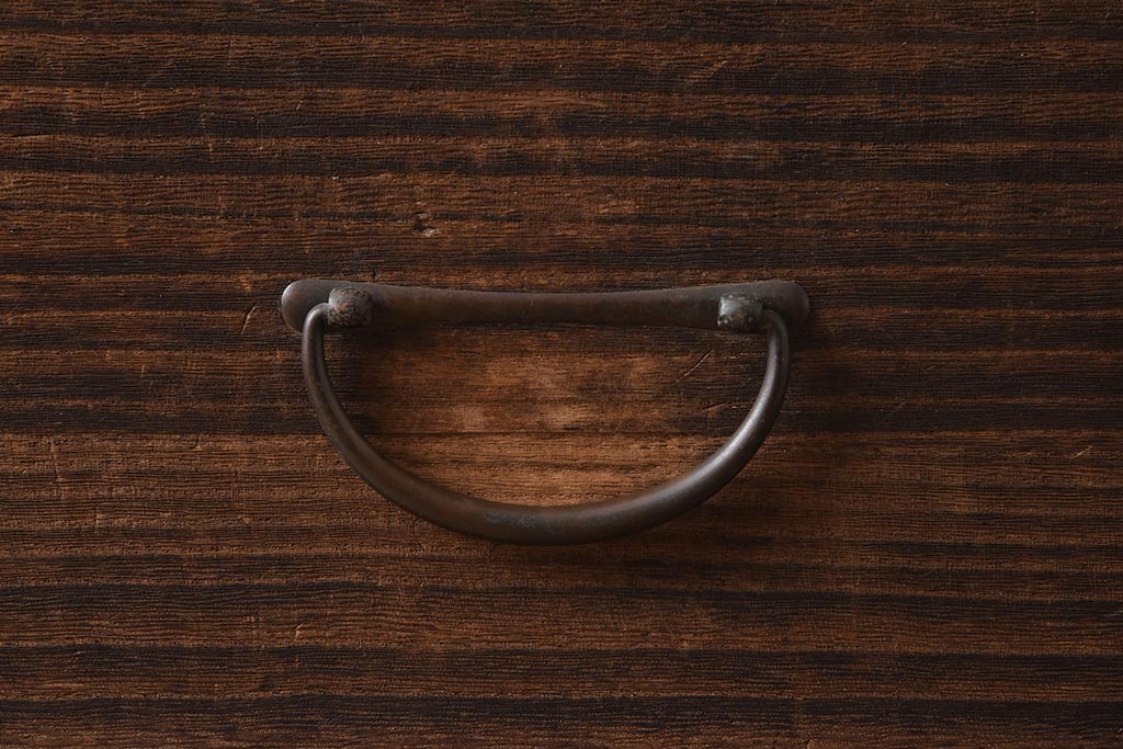 アンティーク家具　昭和初期　総桐材　すっきりとしたデザインが魅力の重ね箪笥(衣裳箪笥、引き出し、桐箪笥、桐たんす)(R-040632)