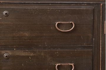 アンティーク家具　栓材　シックな色合いの組み立てタンス・下段左(チェスト)(R-040634)