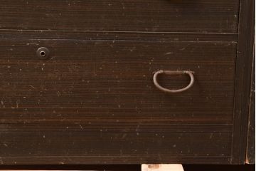 アンティーク家具　栓材　シックな色合いの組み立てタンス・下段左(チェスト)(R-040634)