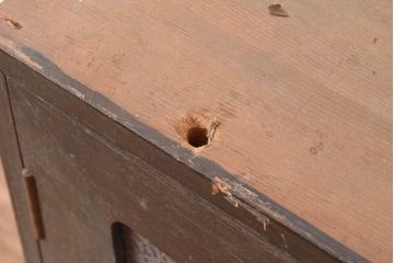 アンティーク家具　栓材　透かし入り　シックな雰囲気漂う組み立てタンス・下段右(収納棚、キャビネット)(R-040635)