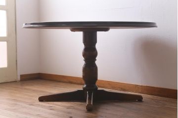 中古　ヴィンテージ家具　飛騨産業　穂高シリーズ　キツツキマーク　洗練された佇まいが魅力的な丸テーブル(ダイニングテーブル、カフェテーブル、ラウンドテーブル、ビンテージ)(R-040642)