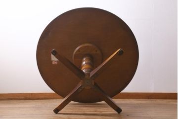 中古　ヴィンテージ家具　飛騨産業　穂高シリーズ　キツツキマーク　洗練された佇まいが魅力的な丸テーブル(ダイニングテーブル、カフェテーブル、ラウンドテーブル、ビンテージ)(R-040642)