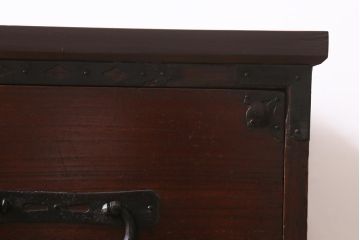 アンティーク家具　和製アンティーク　リメイク　漆塗り　味わい深い佇まいがおしゃれな脚付き箪笥ローボード(時代箪笥、テレビ台、チェスト)(R-040648)