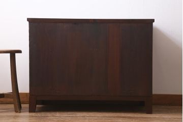 アンティーク家具　和製アンティーク　リメイク　漆塗り　味わい深い佇まいがおしゃれな脚付き箪笥ローボード(時代箪笥、テレビ台、チェスト)(R-040648)