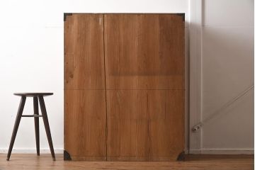 アンティーク家具　和製アンティーク　明治大正期　前面桐材　木肌と金具のコントラストが素敵な衣装箪笥(時代箪笥、引き出し、チェスト、桐箪笥、桐たんす)(R-040653)