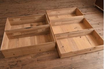 アンティーク家具　和製アンティーク　明治大正期　前面桐材　木肌と金具のコントラストが素敵な衣装箪笥(時代箪笥、引き出し、チェスト、桐箪笥、桐たんす)(R-040653)