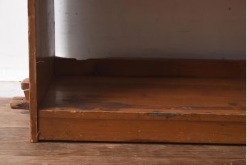 アンティーク家具　和製アンティーク　昭和初期　明るい木色が懐かしさ感じる楔(くさび)式本棚(オープンラック、ブックシェルフ、収納棚、飾り棚)(R-040663)