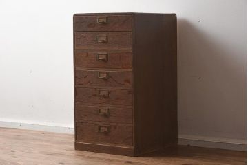 レトロ家具　昭和レトロ　昭和中期　ネームプレート付き　ナラ材の特徴的な木味が趣溢れる小引き出し(小物収納、サイドチェスト、引き出し)(R-040665)