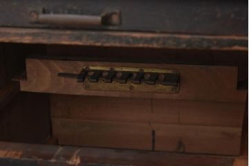 アンティーク家具　和製アンティーク　國松式安全錠　からくり付き小引き出し(卓上収納、小物入れ)(R-040670)