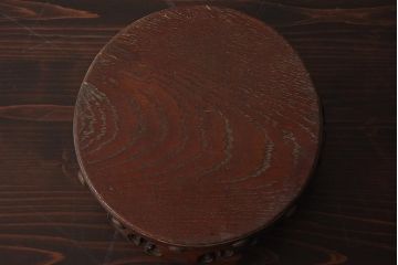 アンティーク雑貨　上手物　総ケヤキ材　彫刻が目を引く丸型の花台(飾り台、盆栽卓)(R-040675)