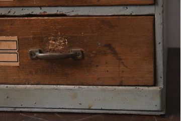 アンティーク家具　和製アンティーク　シャビーなペイントが魅力の小引き出し(小物収納、卓上収納)(R-040676)
