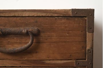 アンティーク家具　和製アンティーク　明治大正期　味わい深い和の雰囲気漂う小引き出し(小物収納)(R-040677)