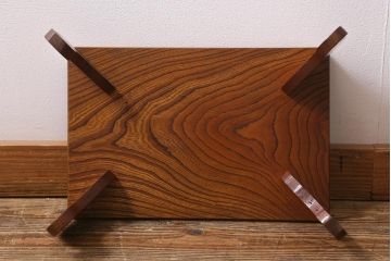アンティーク家具　総ケヤキ材　力強い杢目が目を引く花台(飾り台)(R-040684)