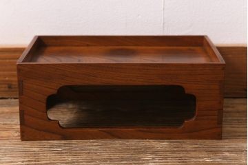 アンティーク雑貨　味わいと温もりあふれる木製のお膳(仏膳、飾り台)(R-040685)