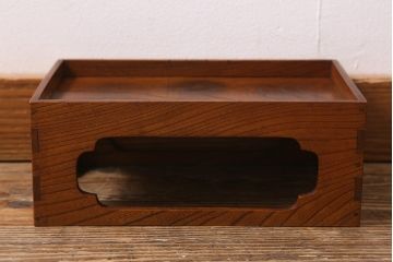 アンティーク雑貨　味わいと温もりあふれる木製のお膳(仏膳、飾り台)(R-040685)