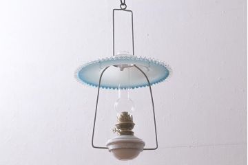 アンティーク雑貨　日本製　ASAHI　巻き芯14番　フリルシェードがおしゃれな吊り下げ式オイルランプ(ランタン、ハンギングランプ)(R-040686)