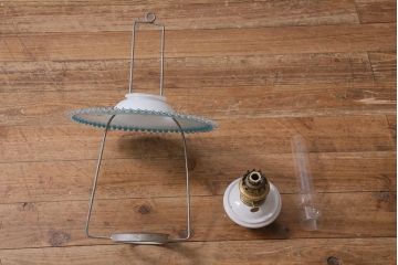 アンティーク雑貨　日本製　ASAHI　巻き芯14番　フリルシェードがおしゃれな吊り下げ式オイルランプ(ランタン、ハンギングランプ)(R-040686)